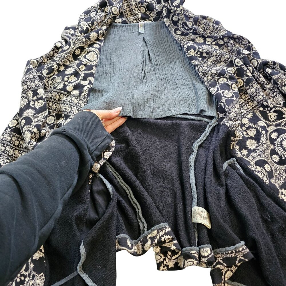 Free People Women's Blazer Jacket Flare Cardigan Black and White Floral size S - Picture 4 of 13